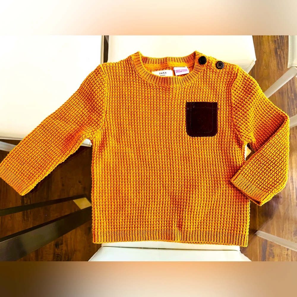 Like new Zara sweater 6/9m